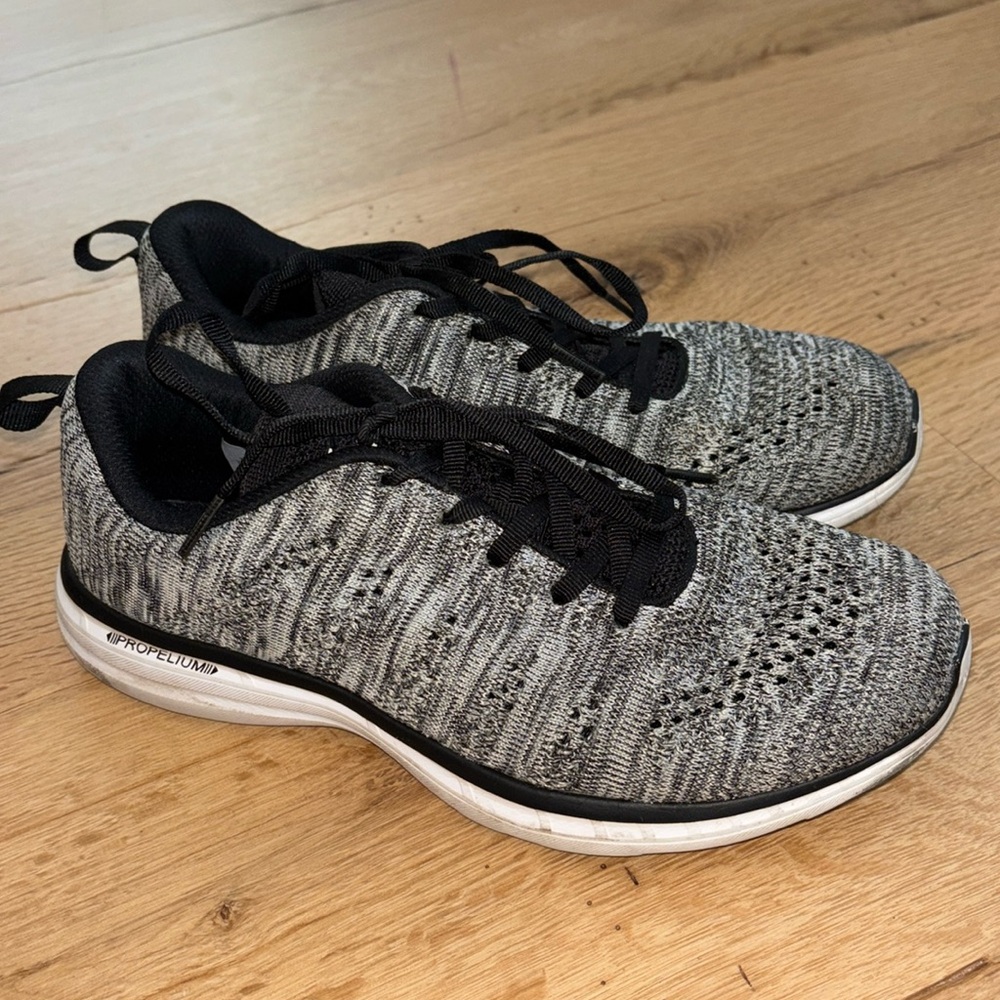 APL Sneakers